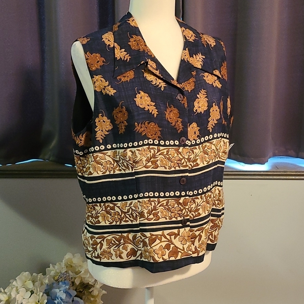 Abria NWT Button Down Sleeveless Blouse - Size 16
